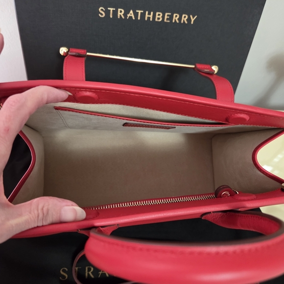 STRATHBERRY MIDI TOTE IN RUBY - Picture 7 of 9